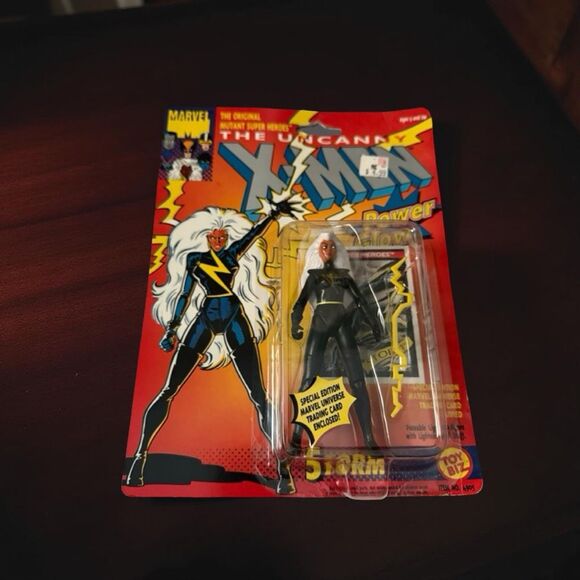 Vintage 1992 ToyBiz Uncanny X-Men Power Glow Storm Black Outfit Figure Sealed C1 - Picture 3 of 8